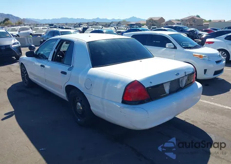 2010 Ford Crown Victoria Police/Police Interceptor z USA, uszkodzony, nr VIN 2FABP7BV8AX106081